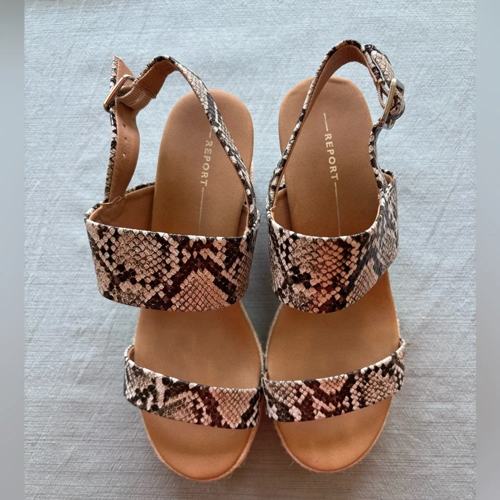 NEW Report Snakeskin Pattern Wedge Sandals Size 8 Comfortable